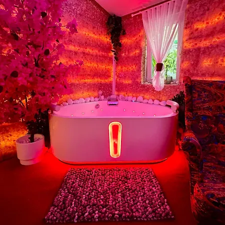 Solny Z Jacuzzi Lejlighed Rzeszów